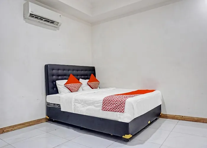 OYO 90784 Adelia Syariah Residence