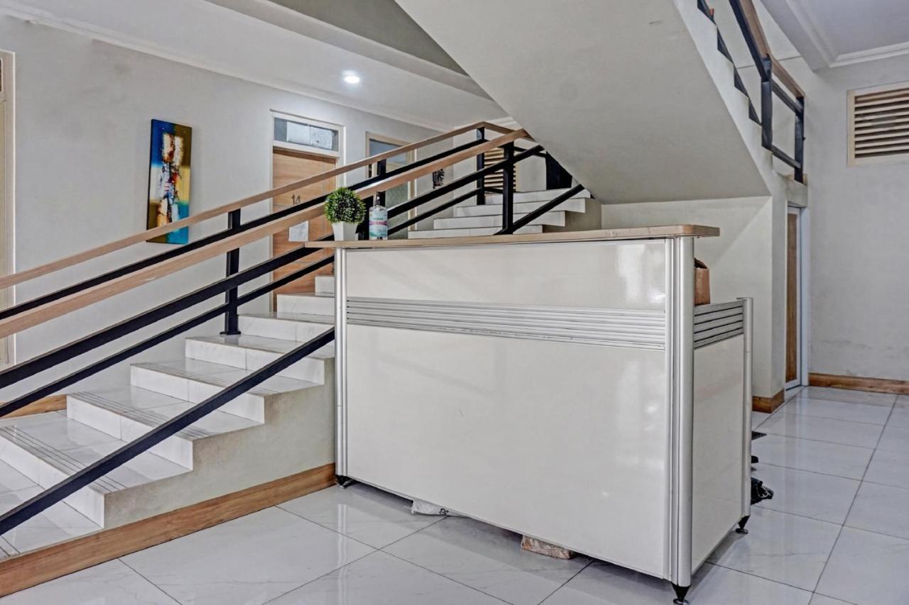 Oyo 90784 Adelia Syariah Hotel 2*