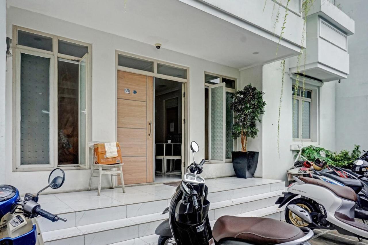 Hotel Oyo 90784 Adelia Syariah 2*