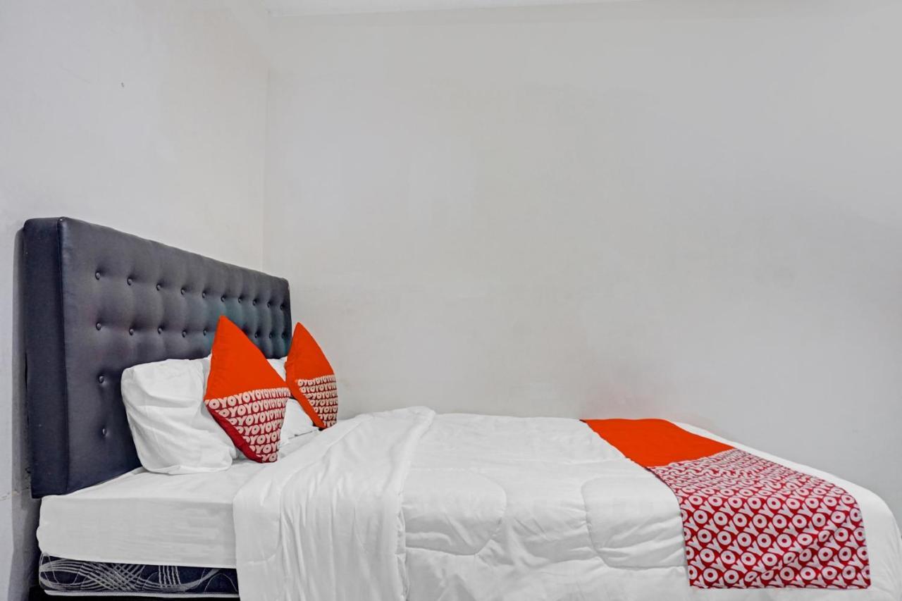 Oyo 90784 Adelia Syariah Hotel Jakarta