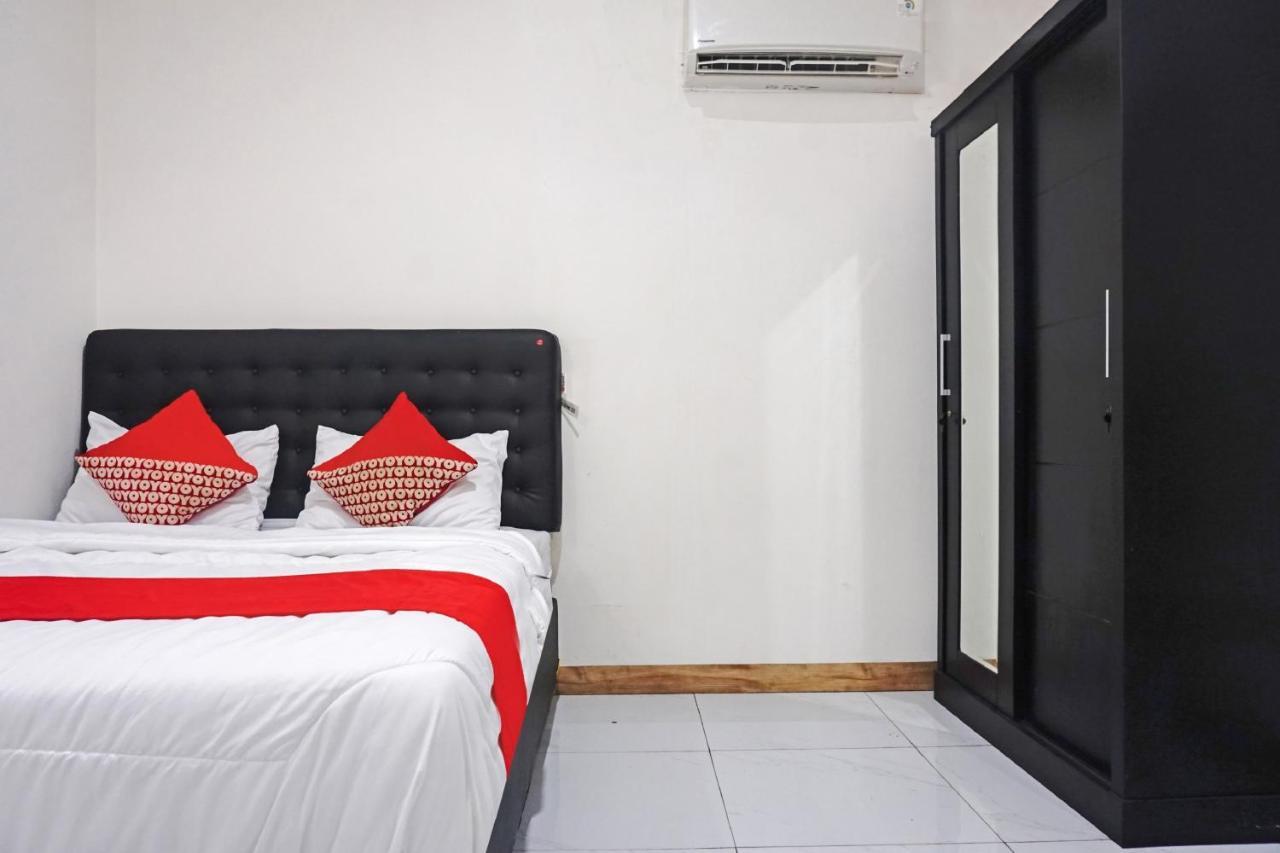 Oyo 90784 Adelia Syariah 2*
