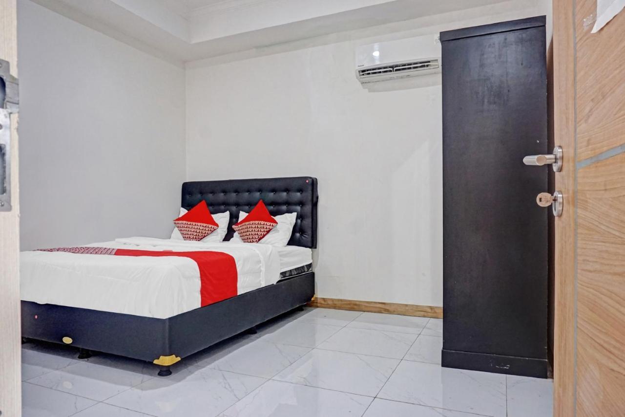 Oyo 90784 Adelia Syariah